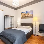 Vintage Bracka Apartment